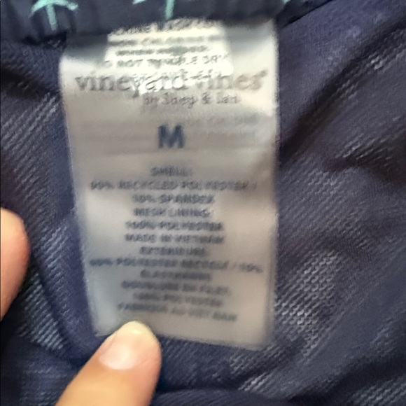 Vineyard Vines Navy Star Print Athletic Shorts - Picture 2 of 2